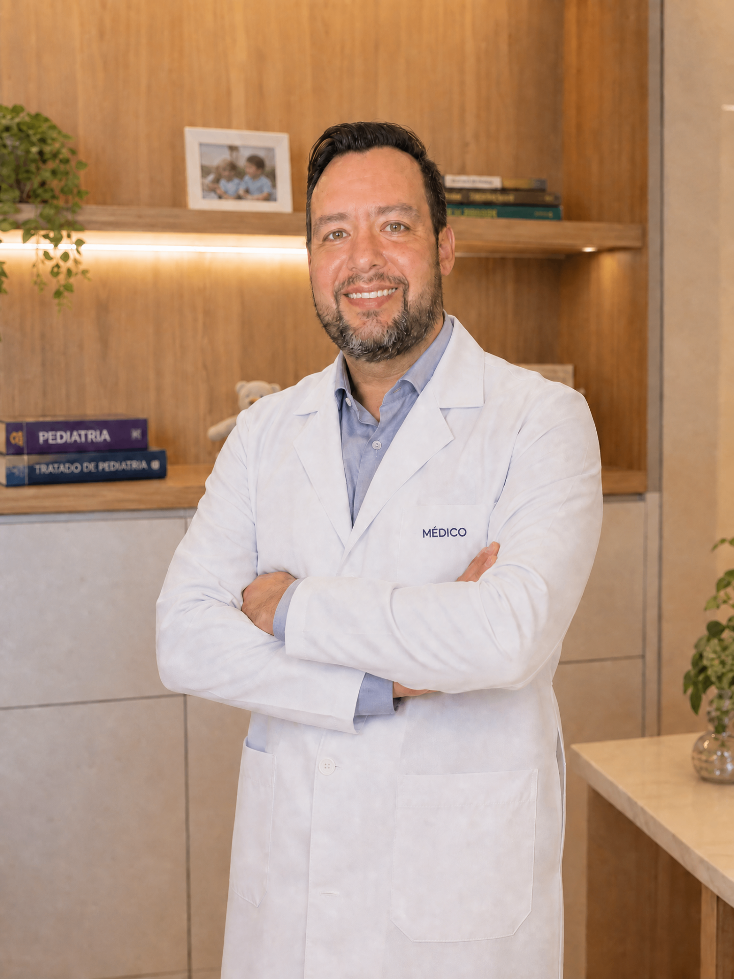 Dr. Lucas Cabriana Fajardo